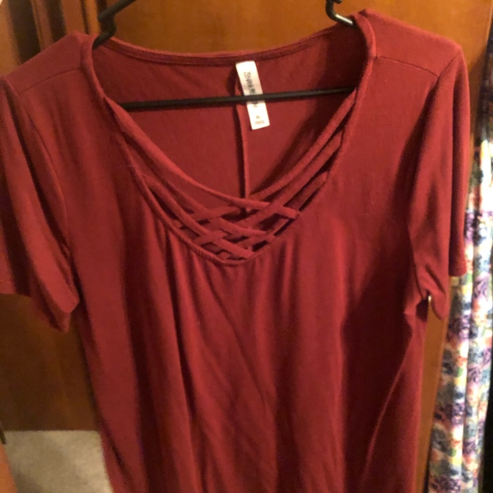 Zenana cross cross top